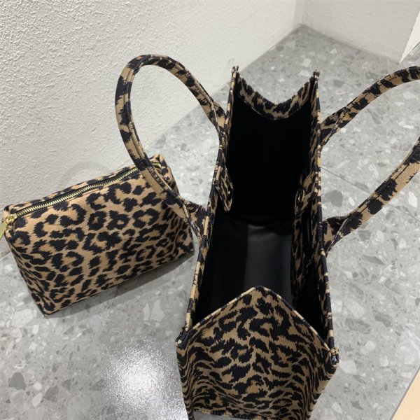 Leopard Print Tote Bag Canvas Wide Shoulder Strap Handy Shoulder Bag