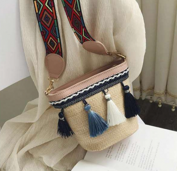 Ladies straw woven shoulder bag bucket bag