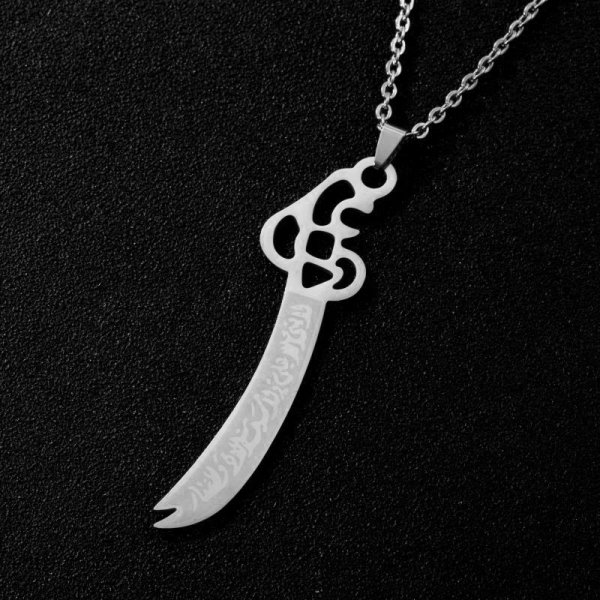 New Stainless Steel Pendant Necklace