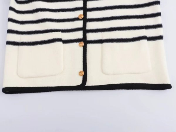 Women's Simple Black And White Horizontal Stripes Knitted Cardigan Jacket