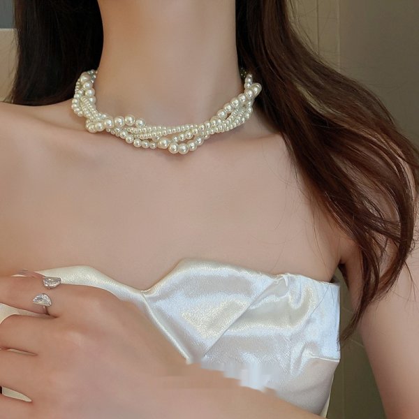 Ladies Fashion Multilayer Collarbone Necklace