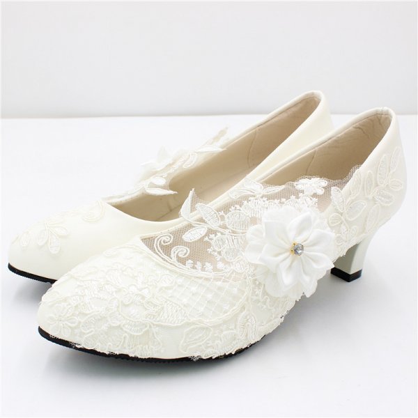 White Lace High Heels Wedding Shoes Large And Fashionable Square