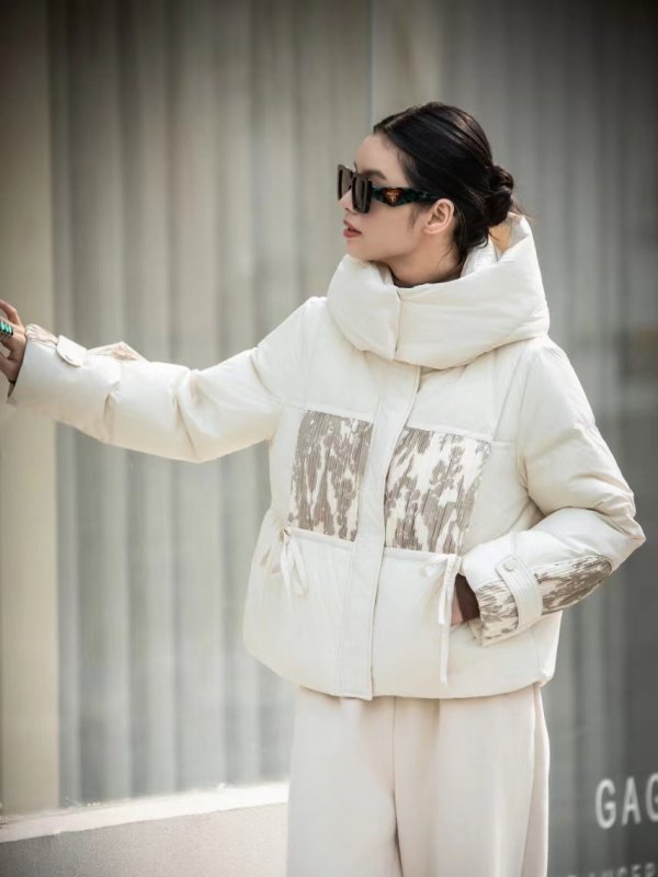 2 Korean Style Loose Lapel Hooded Short Stitching Down Jacket