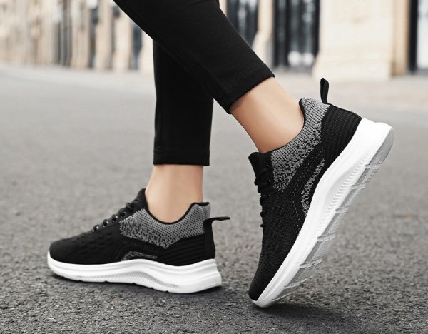 Lace-up Sneakers Women Light Breathable Flats Shoes