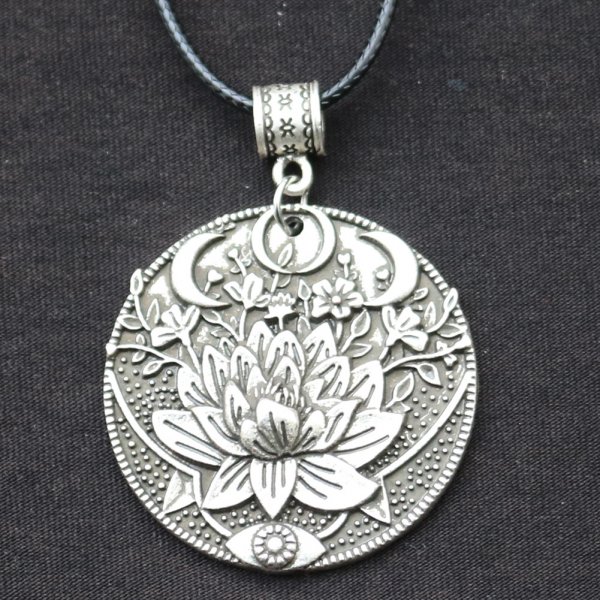 Mandala Flower Necklace Ancient Moon Fashion Jewelry