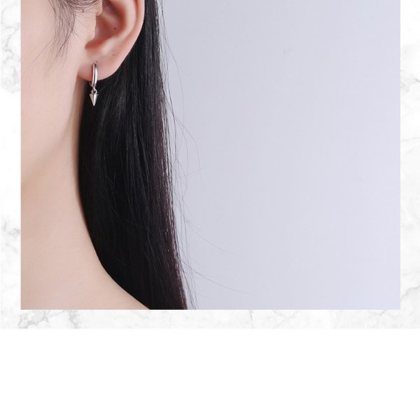 Simple Tapered Design Women's Fashion Geometry Pattern Earrings