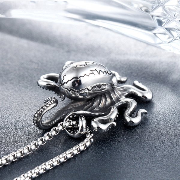 Men's Personality Vintage Punk Octopus Shape Titanium Steel Pendant Necklace